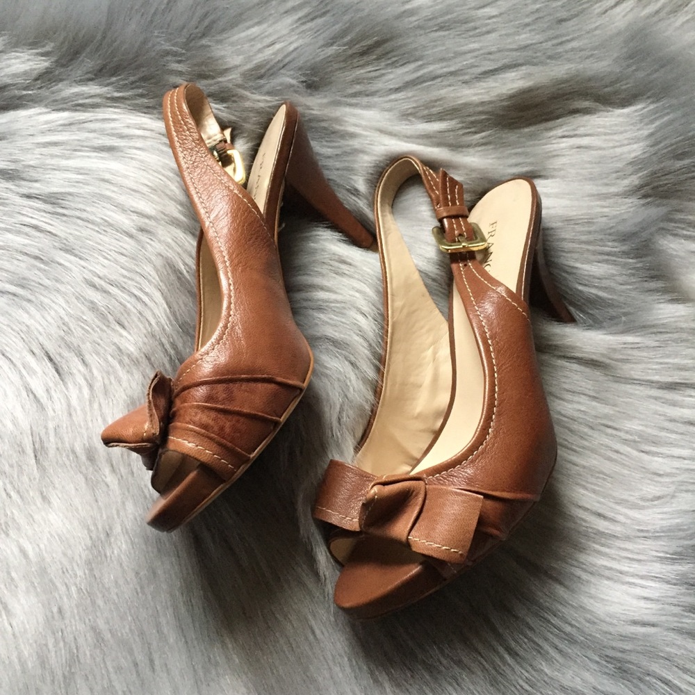 NWOB Franco Sarto Astra leather peep toe heels
